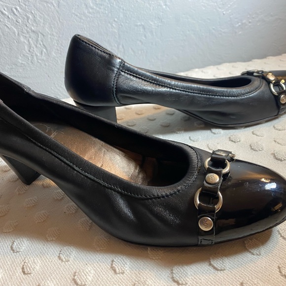 ATTILIO GIUSTI LEOMBRUNI Black Spectator Heel with Silver Toe Embellishments - Picture 9 of 16